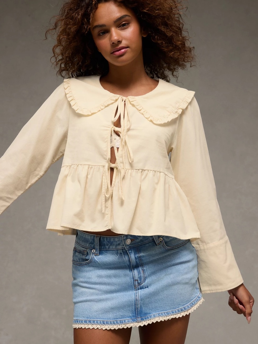 NWT American Eagle Long Sleeve Tie-Front Blouse. Size Medium